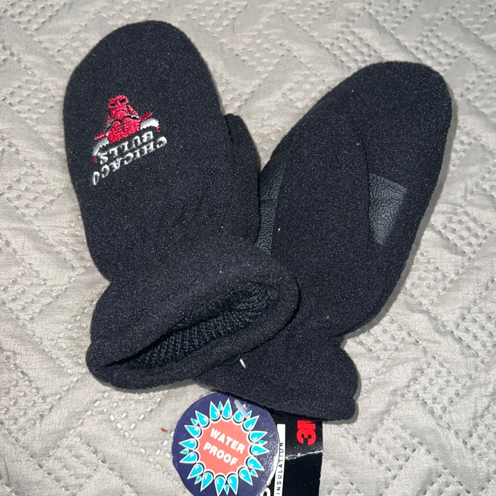 Chicago bulls little kids mittens
